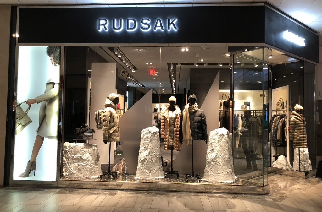 Rudsak’s Visual Display using Faux Rocks!